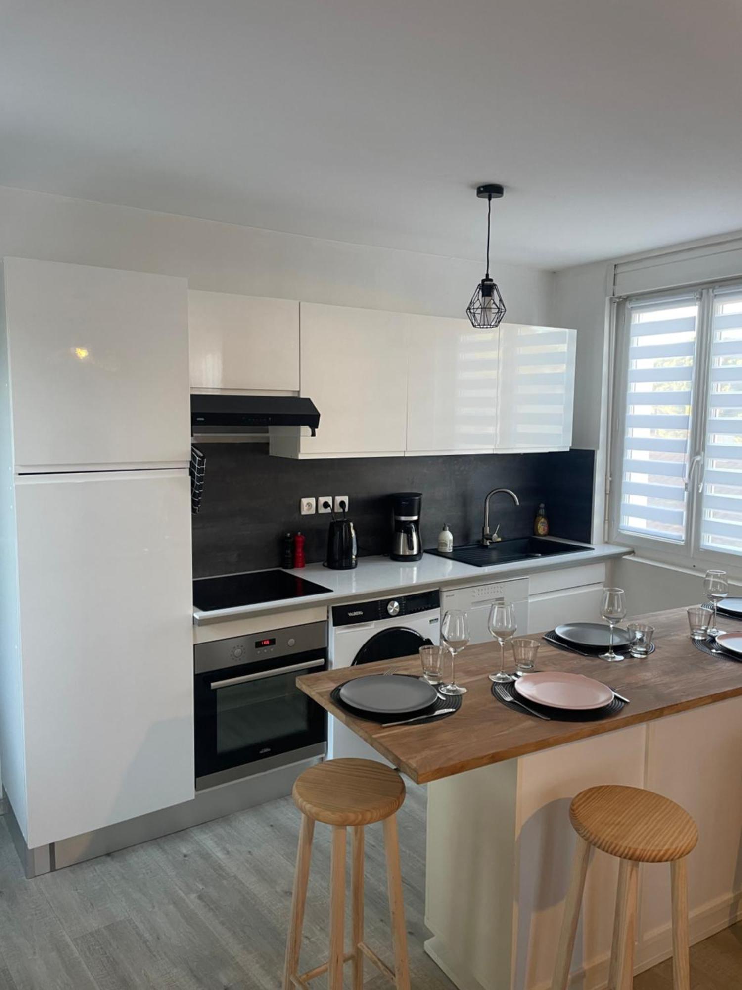 T4 Lumineux Proche Centre Ville Narbonne & Des Grands Buffets Eksteriør bilde